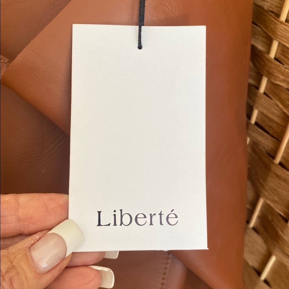 🎉 NEW‼️ WITH TAG‼️ LIBERTE’ GENUINE LEATHER LARGE TOTE‼️ - Picture 5 of 15